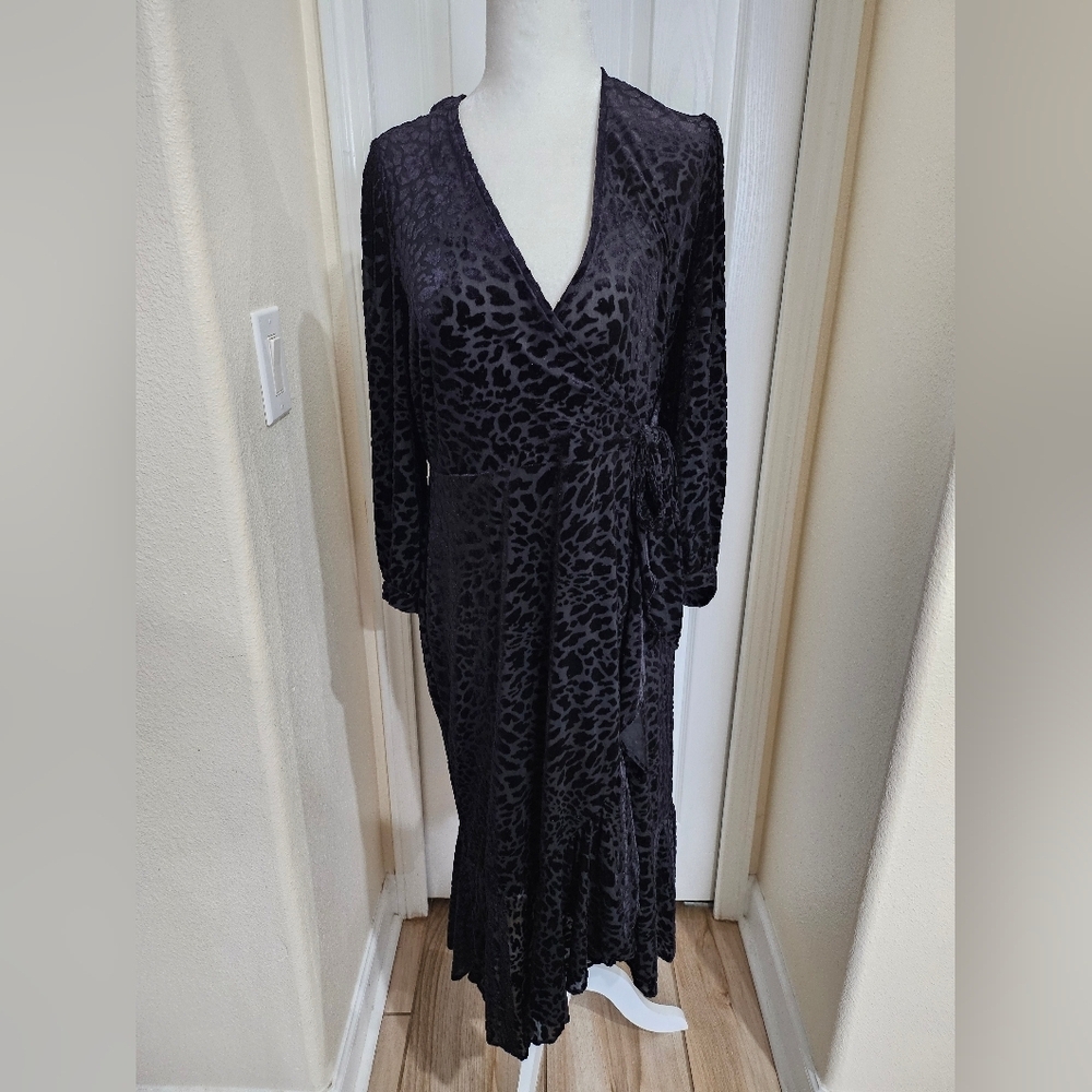 Calvin Klein Black Leopard Print Velvet Chiffon Midi Dress Long Sleeve Slit M. - Picture 2 of 11